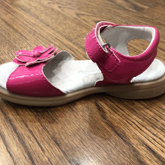 Size 10 L’Amour Sandals - Picture 9 of 10